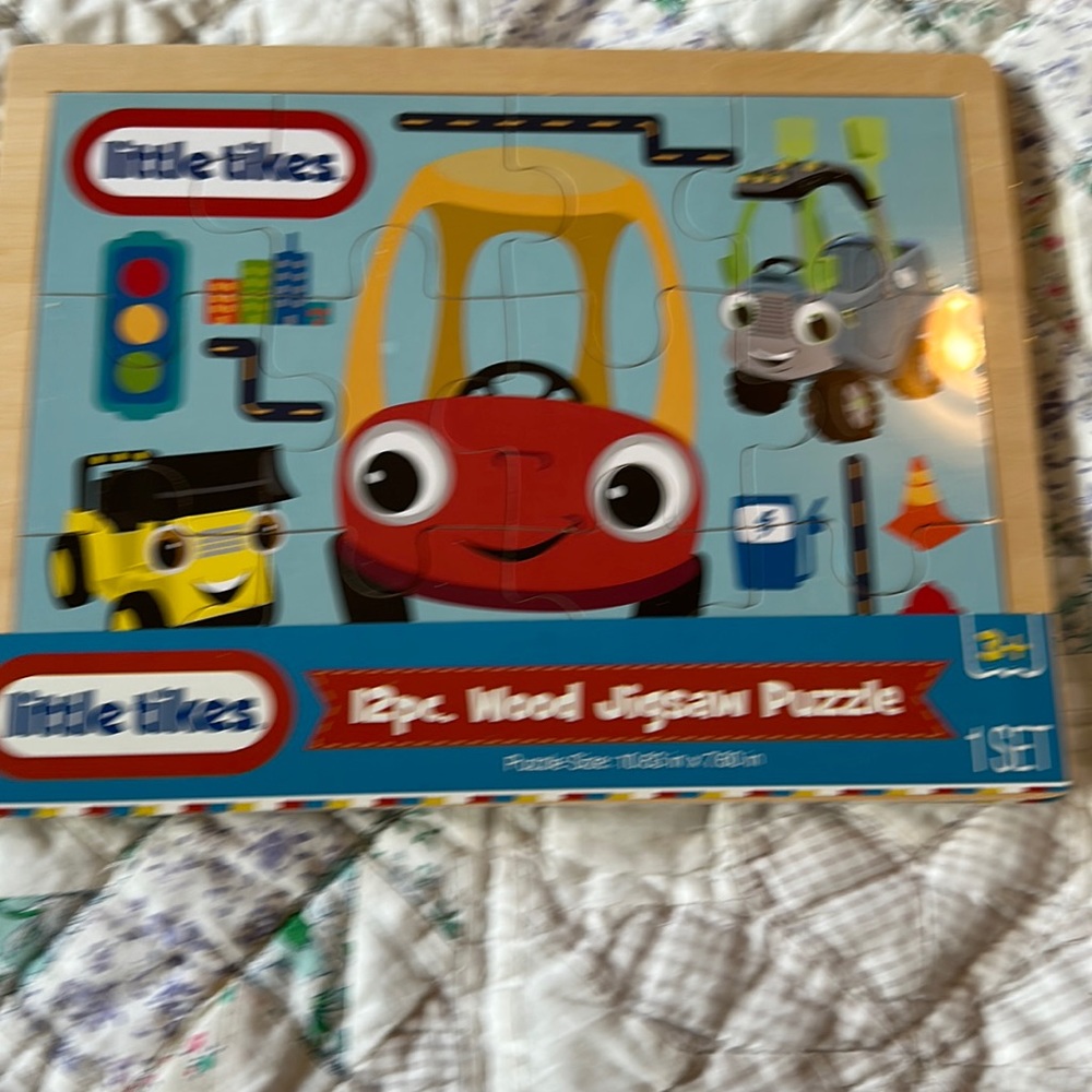 Little tykes, 12 piece wooden jigsaw puzzle